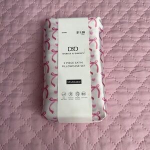 Darse & Davids Satin Pillowcase Set with Pink Bows